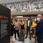 Inauguración de la exposición el pasado jueves a Reus con el alcalde Carles Pellicer.