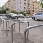 Les empreses han d'instal·lar aparcaments abans de començar a operar, com aquest a Sant Pere i San Pau, a càrrec de Lime.