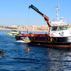 Pla general dels tècnics submergint biòtops a la punta del Miracle de Tarragona.
