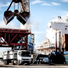 Camiones de carga Sistema de Entregas de Agroalimentarios (SEA) del Puerto de Tarragona.
