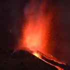 Eleven el nivell d'alerta a la Palma i recomanen protegir-se de les cendres