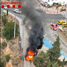 Crema un camió que transportava mobles a la Bisbal del Penedès