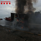Crema la cabina d'un camió a l'N-420 a Riudecols
