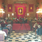 Imatge de la primera sessió plenària que va tenir lloc després de l'inici de la pandèmia.