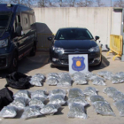 40 paquets de cabdells de marihuana localitzats a l'interior d'un vehicle intervingut pels Mossos d'Esquadra a Vila-seca.