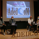 Plano general del acto de presentación de la Asociación por la Defensa de los Derechos de la Comunidad Musulmana (ADEDCOM) en el Centre de Lectura de Reus.