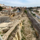 El Anfiteatro descansa a sólo 15 metros de las vías.