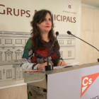 La portaveu de Cs, Débora García, durant la compareixença.
