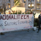La acción, convocada de Antemano OSAN en Tarragona, ha denunciado la subida de precio del gas y de la luz.