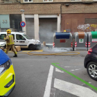 Imagen de un contenedor incendiado en la calle Mallorca.