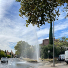 Imatge de la fuita d'aigua al carrer Sant Bernat Calbó de Reus.
