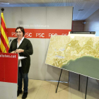 La consellera del PSC de Tarragona, Begoña Floria, a la seu socialista en roda de premsa.