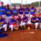 Els membres de l'equip de softbol del Vila-seca Gladiators de la divisió Sènior Màsters.