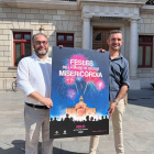 Daniel Recasens amb l'autor del cartell de les Festes de Misericòrdia 2022,