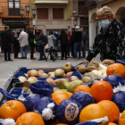 Una parada de fruta en la plaza del Oli de Valls.