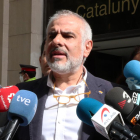El líder de Ciutadans al Parlament, Carlos Carrizosa, després de posar la denuncia a la Fiscalia.