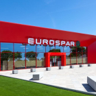 Imagen de la fachada principal del nuevo supermercado Eurospar de Torrdembarra.