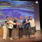 Los representantes de las diferentes entidades que participan al Rally RACC Cataluña- Costa Dorada, entre otros el alcalde de Salou, Pere Granados y la presidenta de la Diputación, Noemí Llauradó.