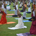 Imagen de una ceremonia en la ïndia para el Día mUndial del Yoga.