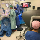 Imatge de la primera cirurgia robòtica de reassignació de gènere feta a l'Hospital de Bellvitge.
