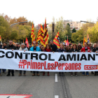 Los manifestantes y representantes sindicales de CCOO en la protesta hecha en Tarragona.