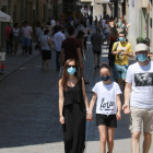 Una família amb mascareta caminant per Girona

Data de publicació: dijous 10 de febrer del 2022, 09:35

Localització: Girona

Autor: Gerard Vilà