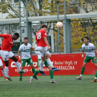 Rey Monnie, de la Pobla B, va debutar el passat diumenge en partit oficial amb els d'Adolfo Baines.