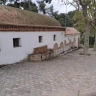 L'edifici de l'antic repartidor d'aigües de la Font de l'Oliva.