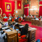 Imatge del saló de plens de l'Ajuntament de Tarragona durant la sessió extraordinària celebrada ahir amb motiu de la taxa de la brossa.