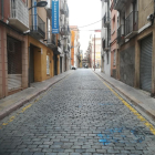 Aspecte actual del carrer de Sant Francesc, de dos nivells.