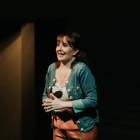 La actriz Àurea Márquez interpretando 'La mujer del tercer segunda'