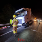 Imatge del camió accidentat al Perelló.