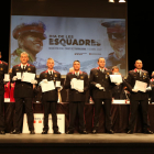 Moment de l'entrega de condecoracions a set mossos d'esquadra que van intervenir en l'operatiu del pistoler de Tarragona.