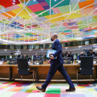 Los líderes europeos debaten un segundo paquete de sanciones en sectores estratégicos de Rusia