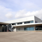 Façana de la zona de sortides dels vols de l'Aeroport Reus.