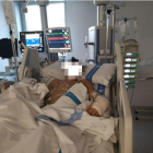 Imatge del nen hospitalitzat.