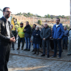 El alcalde de L'Espluga, Josep Maria Vidal, en el minuto de silencio por los daños causados ​​por los aguaceros el 2019.