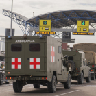 Els combois militars entrant al Port de Tarragona per embarcar al buc Ysabel.