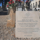 Imagen de la placa en recuerdo a Cipriano Martos en el Cementerio General de Reus.