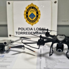 Los dos drones intervenidos por la Policía Local de Torredembarra para sobrevolar el casco urbano.