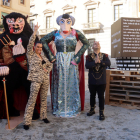 La Reina Concubina y el Rey Carnestoltes con el Ninot, la Ninota y la Bota del Carnaval de Tarragona 2023.