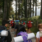 Nens de l'Agrupament Escolta i Guia de Xaloc de ruta per les muntanyes dels Pirineus.
