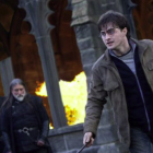 Daniel Radcliffe haciendo de Harry Potter en una de las películas.