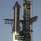 El cohete Starship Space X durante la cuenta atrás para su despegue.