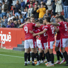 Els jugadors del Nàstic celebrant el gol de Guillermo contra l'Osasuna Promesas al Nou Estadi.