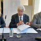 Imatge de la signatura del protocol per a la construcció d'un parc sanitari a Valls.