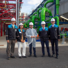 Pere Aragonès va visitar la nova planta de clor de Covestro, ubicada al polígon químic sud de Tarragona, acompanyat de representants de la multinacional alemanya.