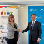 Berta Cabré y Josep Mª González tras la firma del acuerdo entre la FEHT y Caixabank.