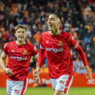 Pablo Fernández i Maurizio Pochettino celebrant un gol la temporada passada.