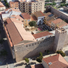 Imatge de la torre sud-oest de l'antic hospital de l'Hospitalet de l'Infant.